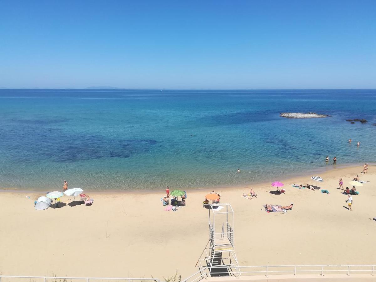 Grazioso Attico Vicino Alla Spiaggia E Al Centro Кастелсардо Екстериор снимка